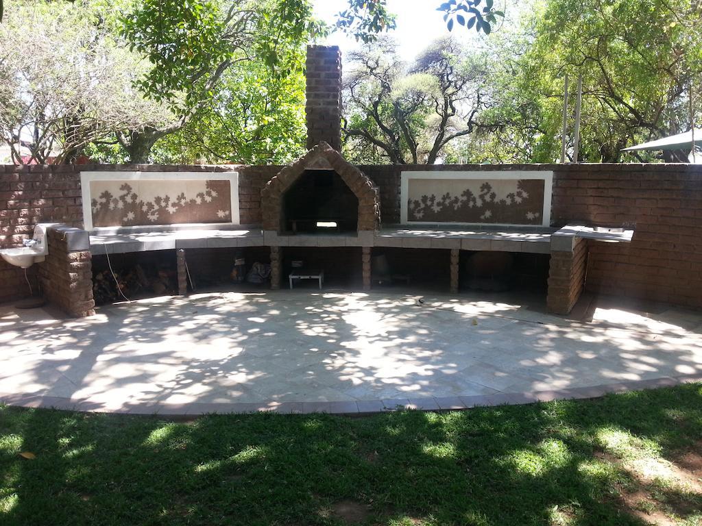 Boshoek Black Swan Guest House מראה חיצוני תמונה