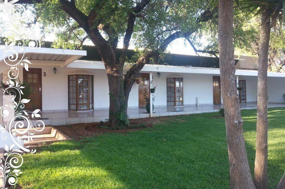 Boshoek Black Swan Guest House מראה חיצוני תמונה