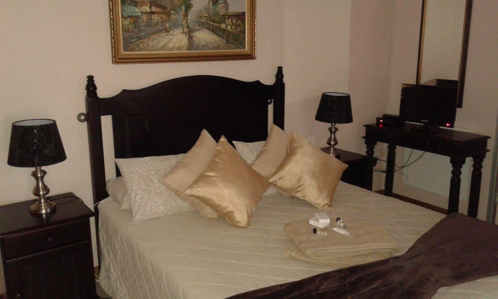 Boshoek Black Swan Guest House מראה חיצוני תמונה