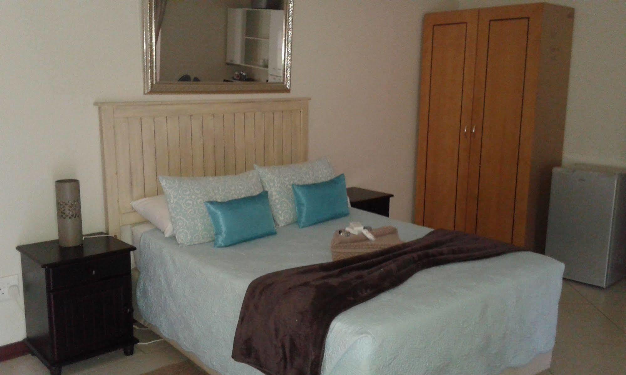 Boshoek Black Swan Guest House מראה חיצוני תמונה