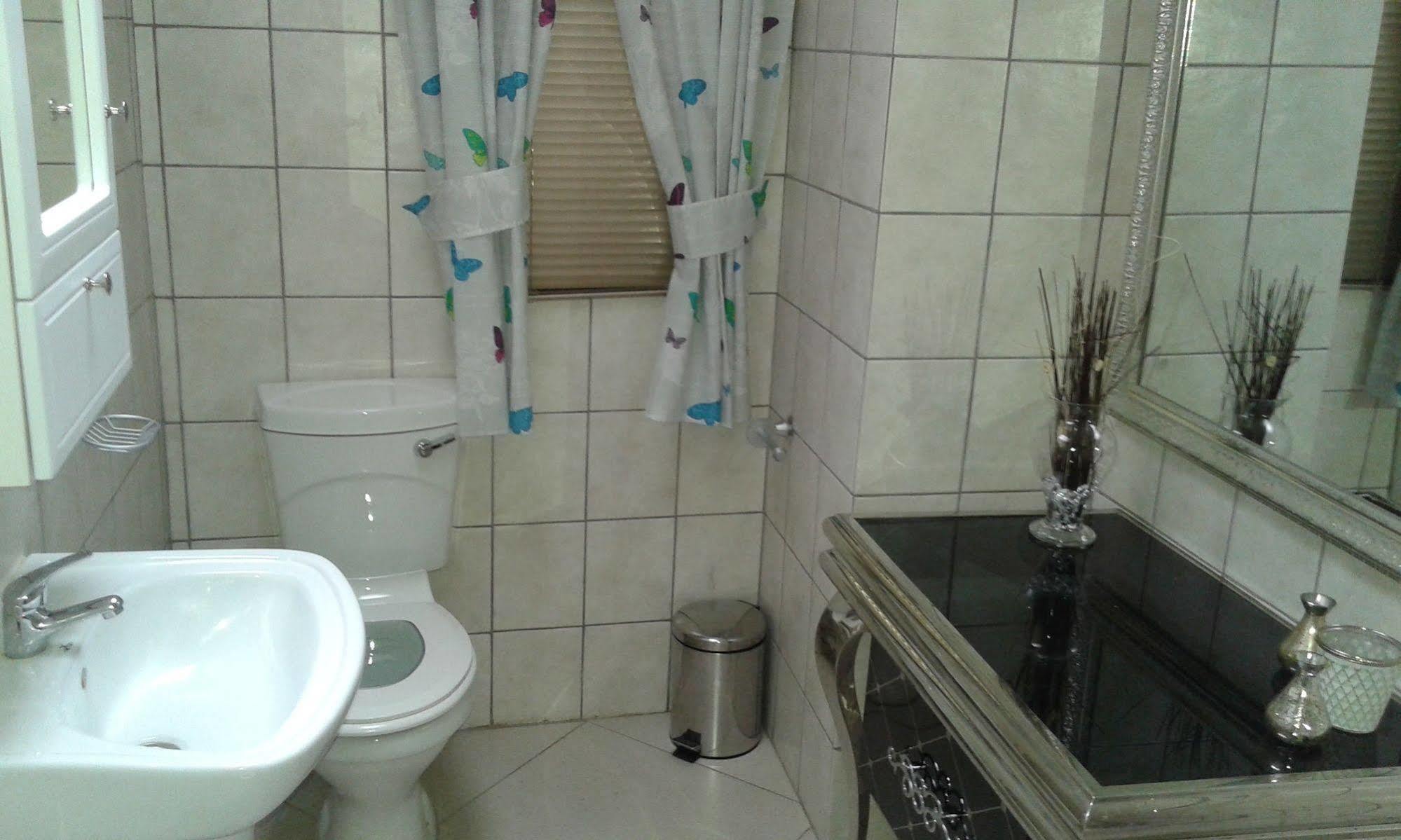 Boshoek Black Swan Guest House מראה חיצוני תמונה
